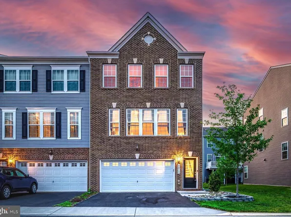 8812 Englewood Farms Dr, Manassas, VA 20112