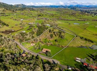 1610 Arcadia Dr, Roseburg, OR 97471