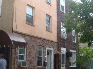 922 League St, Philadelphia, PA 19147