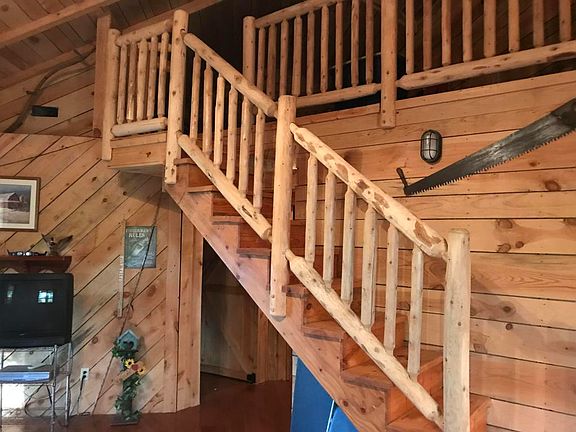 2nd image of 505 Pineview Dr #2