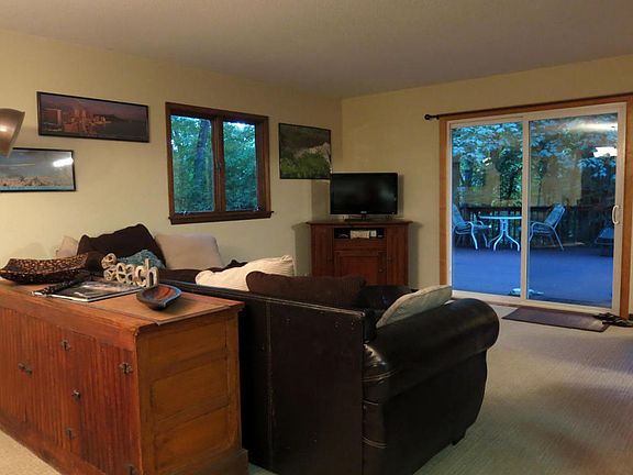 5th image of 621 Carr Dr