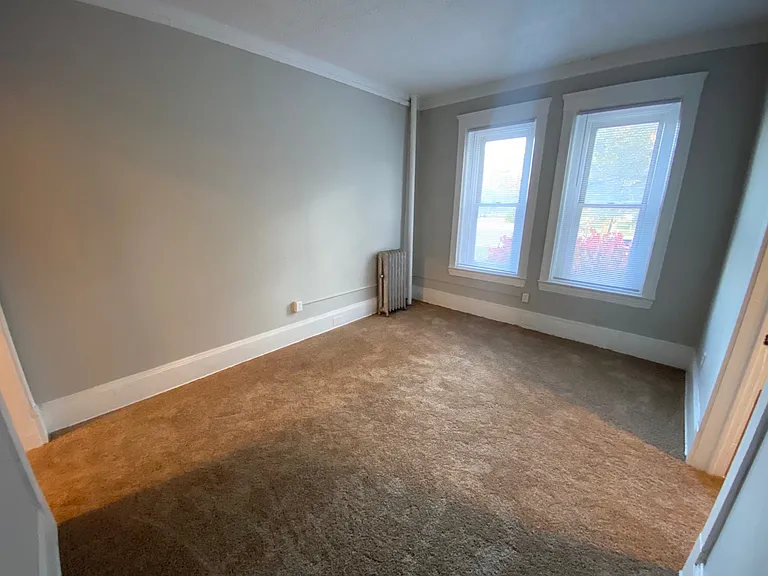 Chelsea Manor — Photo 32