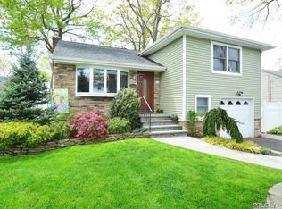 162 Jerusalem Ave, Massapequa Park, NY 11762