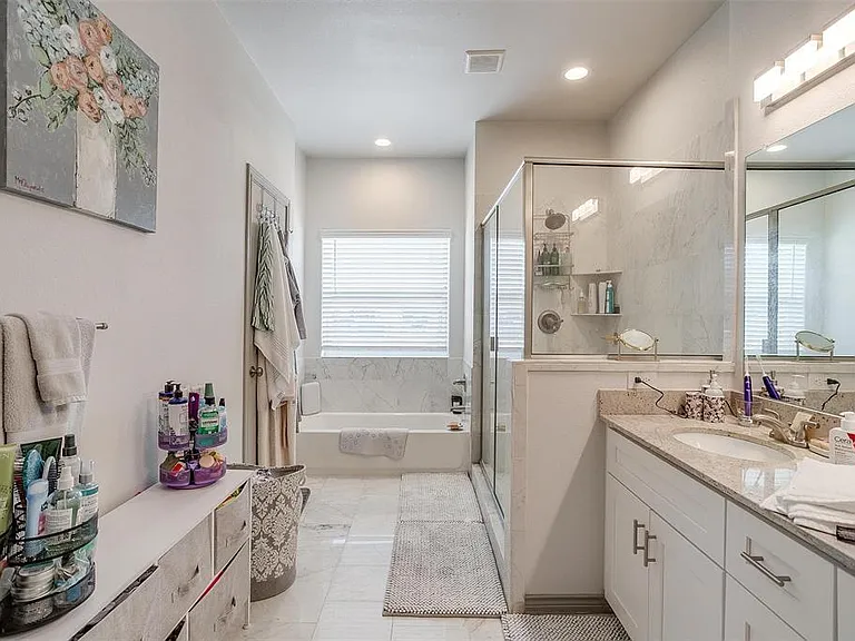 1313 Summerset Ln — Photo 15