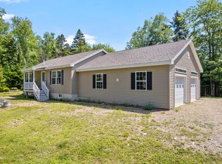 30 Town Landing Rd, Harrington, ME 04643