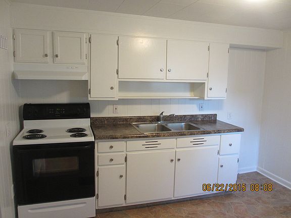 5th image of 601 S Miller St