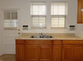 1027 Jackson Ave, Chesapeake, VA 23324