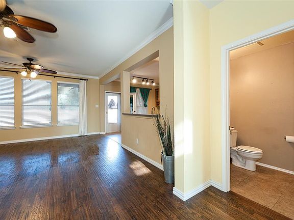 4th image of 813 Baybrooke Dr