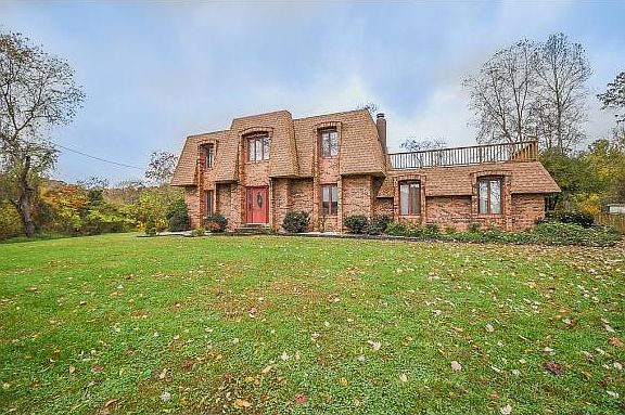 2nd image of 300 Mimosa Dr