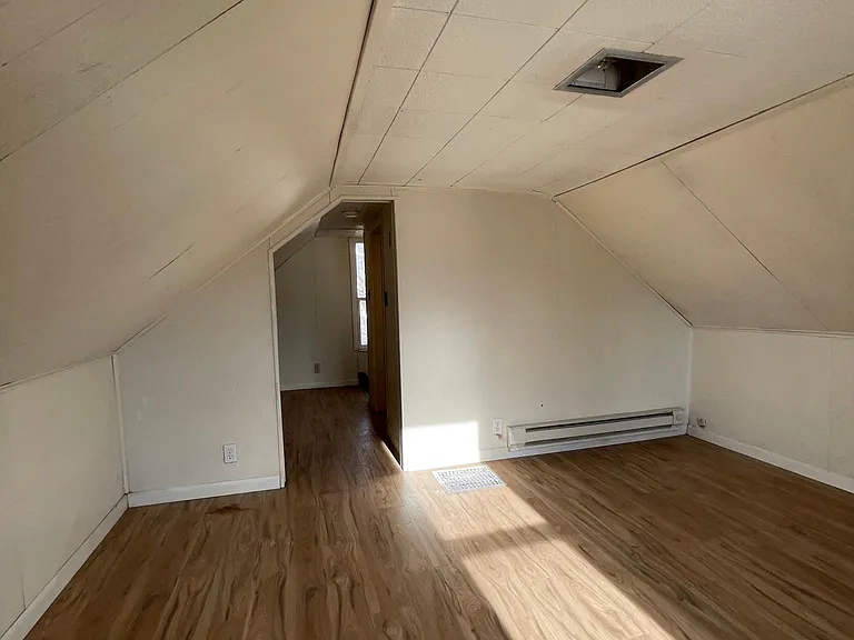 708 N Poplar St #A — Photo 11