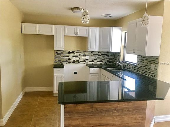 3rd image of 6021 W Harwood Ave