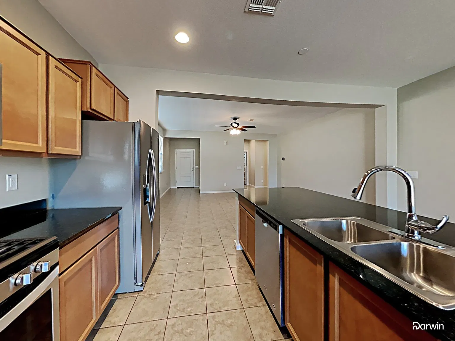 4 bed, 2.0 bath, 1912 sqft, $2,350 — Photo 3