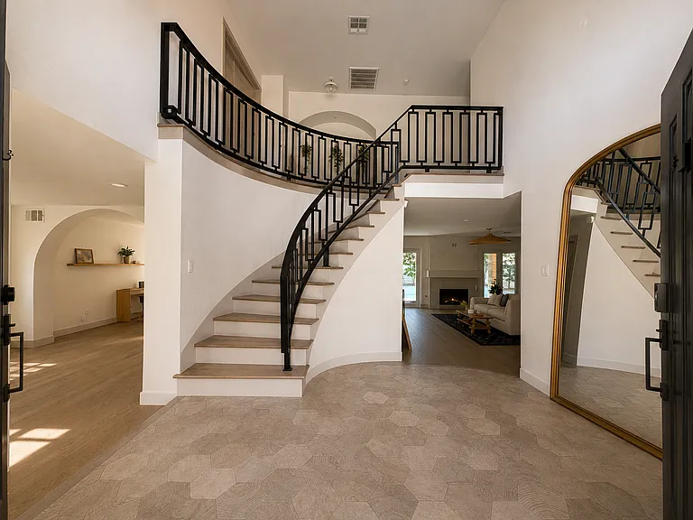 8909 Rocky Shore Dr — Photo 3