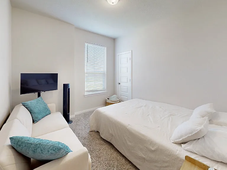 293 Harvest Lake Dr — Photo 3