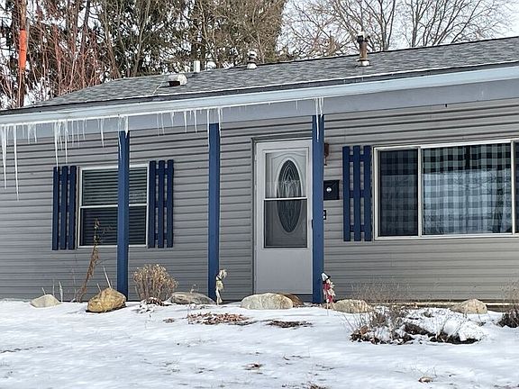 5th image of 90 Saratoga Dr