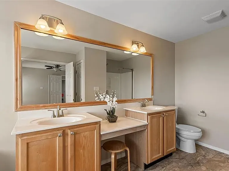 605 Thornridge Dr — Photo 12