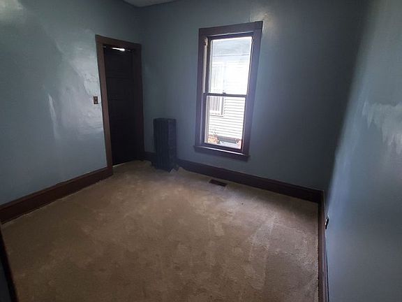 4th image of 2527-2529 N 11th St #2527