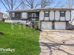 1005 SW 16th St, Blue Springs, MO 64015