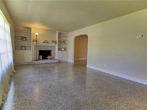 2nd image of 709 E 122nd Ave