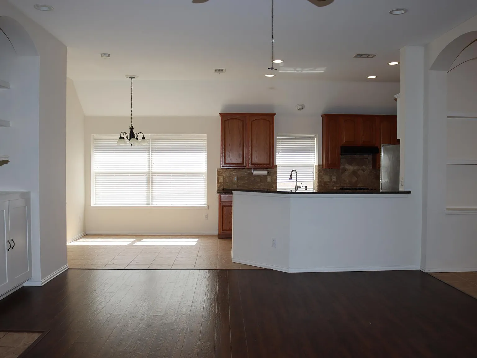 1548 Idlewild Dr — Photo 4