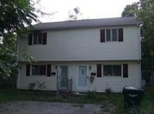 74 Howes St, Springfield, MA 01118