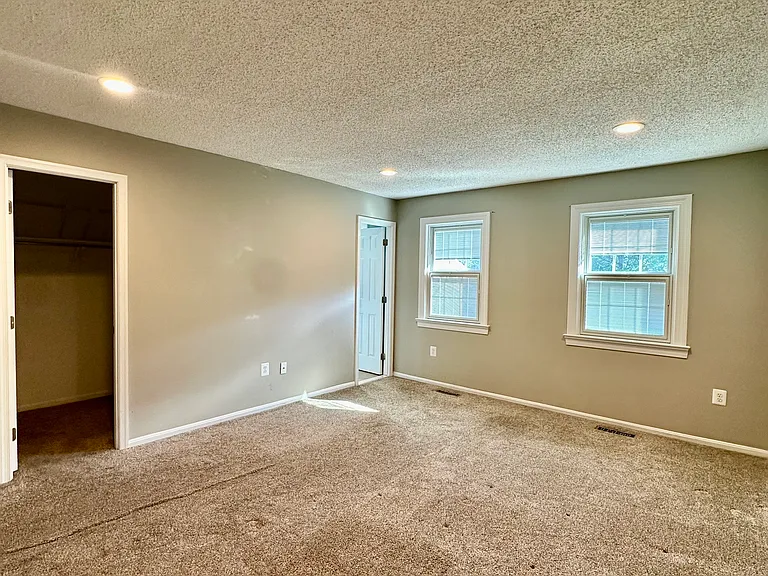 3070 Tecumseh Ct — Photo 14