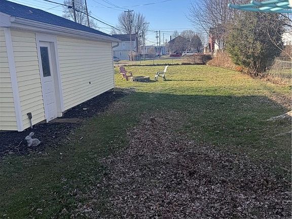 4th image of 422 Ross Ave NW