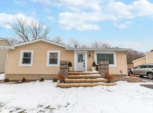 1914 Julie St, Woodstock, IL 60098