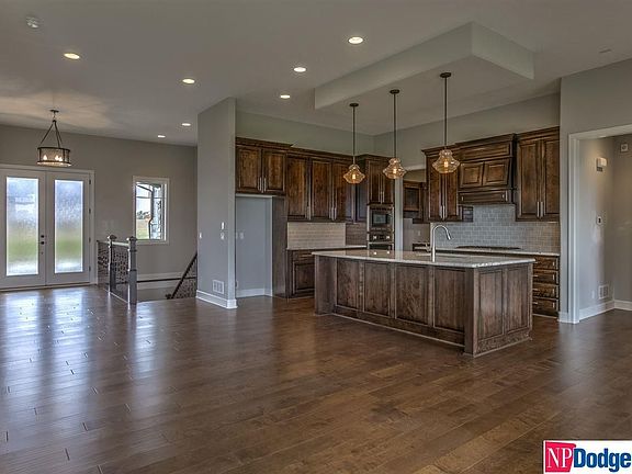 5th image of 21109 Marinda St