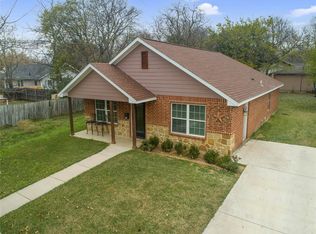 504 S McKinney St, Ennis, TX 75119