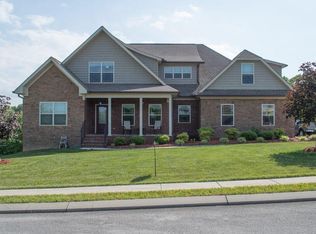 1384 Dreamfield Dr, Soddy Daisy, TN 37379