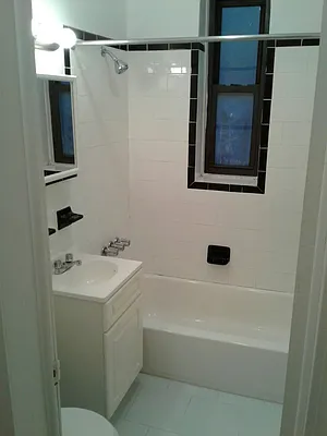 Rented by Roberto Guilbet, LREB | media 32