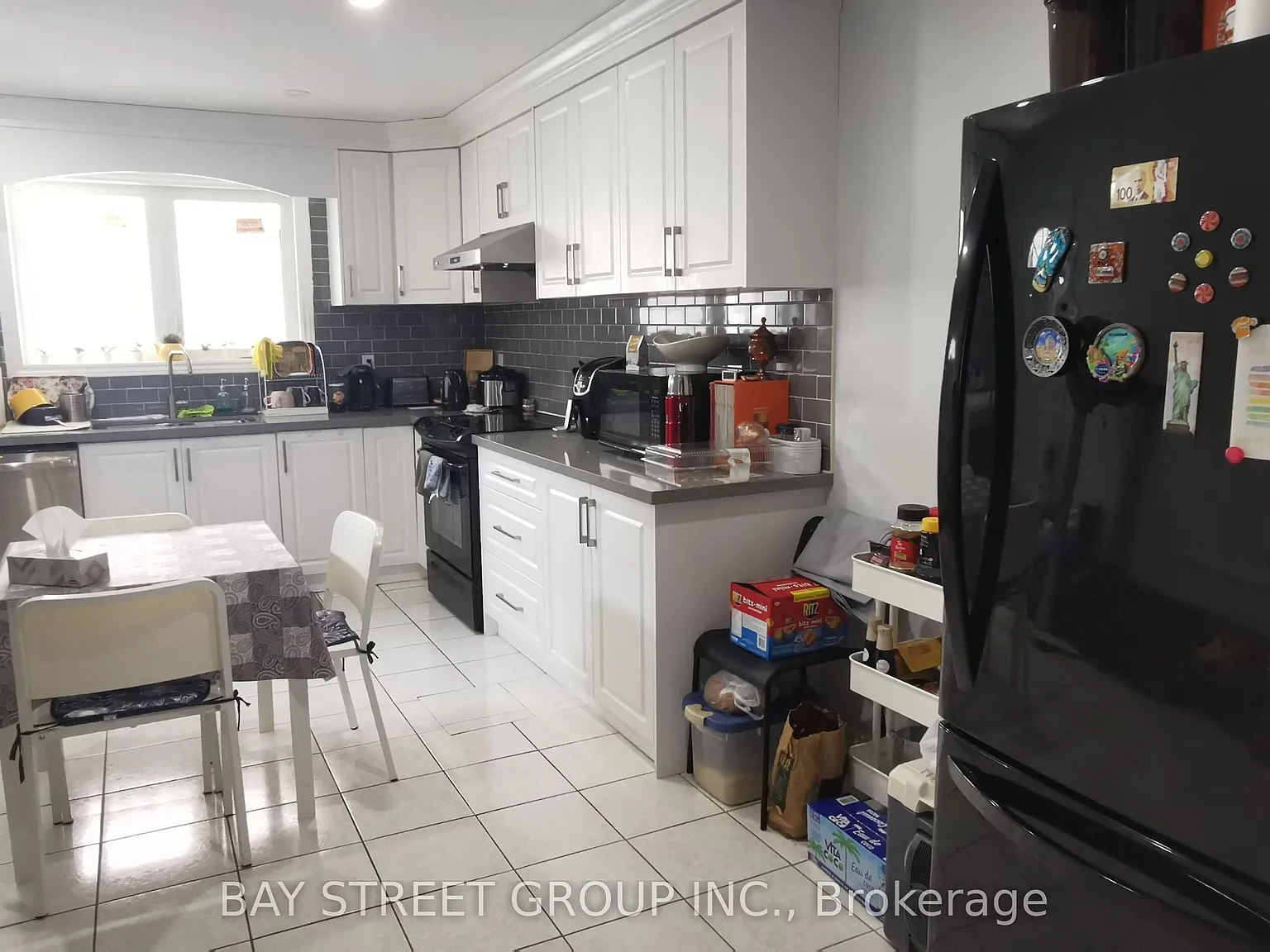 3 bed, $2,850 — Photo 4