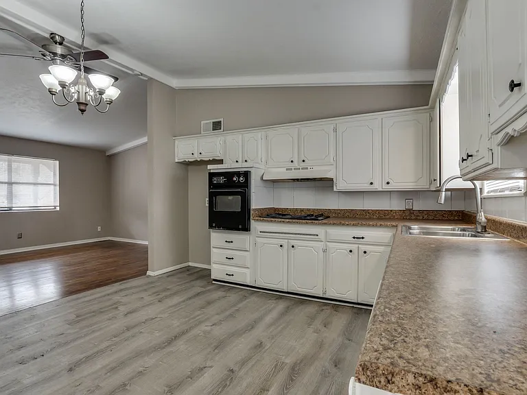 1432 SW 61st Ter — Photo 17