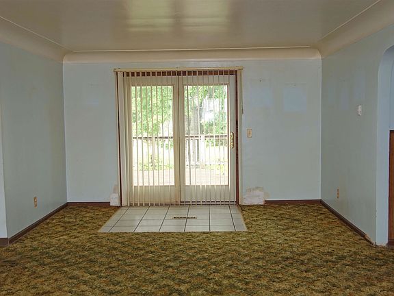 4th image of 5700 E Peet Rd