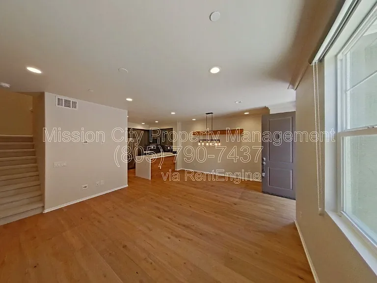 6600 Calle Koral — Photo 4