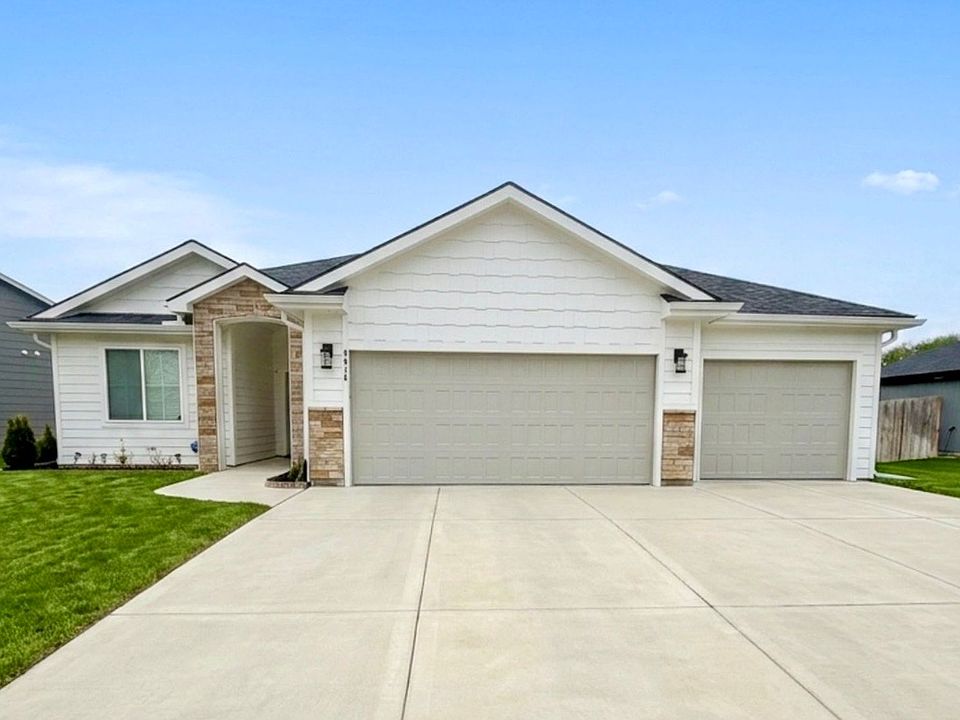 1st image of 4916 Plumthicket Dr