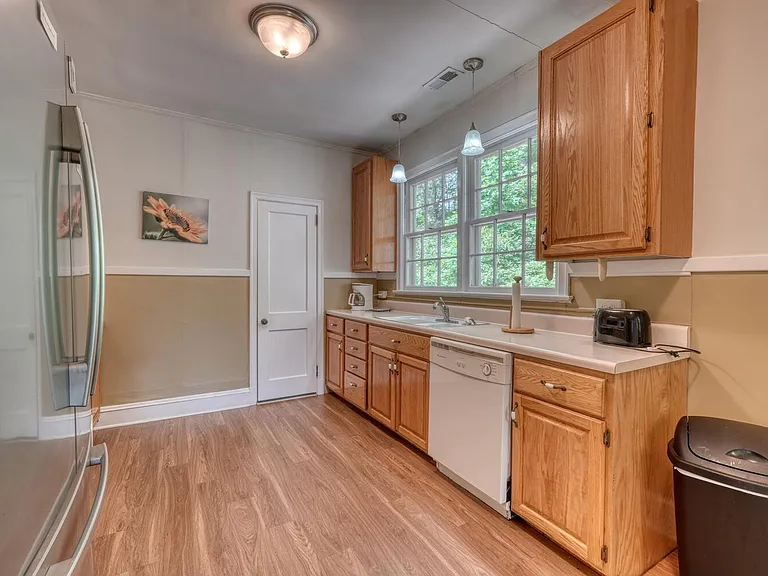 131 Wonderview Dr — Photo 11