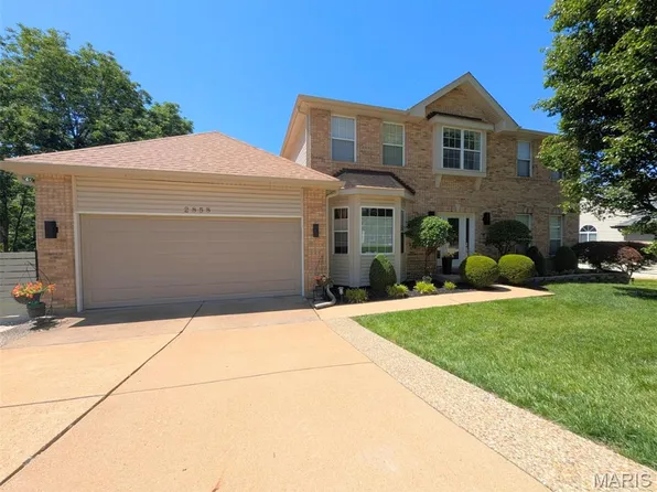 2858 Championship Blvd, Saint Louis, MO 63129