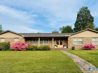 7 Sycamore Ln, Albertville, AL 35950