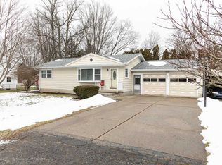 6005 Schafer Rd, Lansing, MI 48911