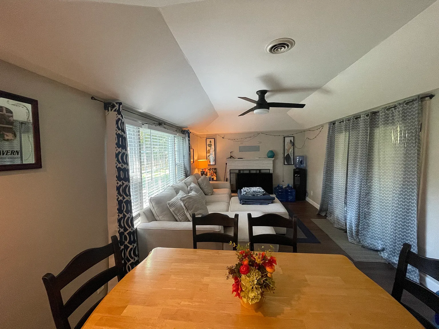 2 bed, 960 sqft, $1,200 — Photo 4