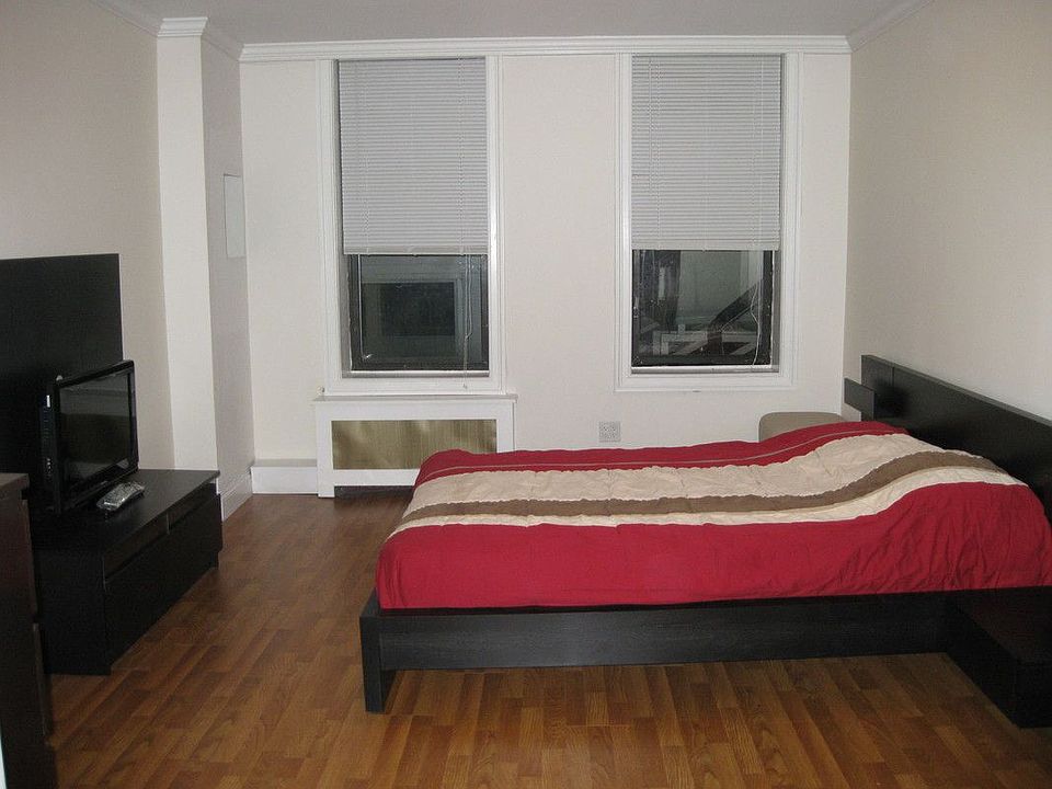 1st image of 252 W 47th St APT 12