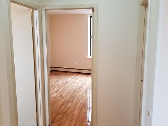 2nd image of 1368 Sheridan Ave #3C
