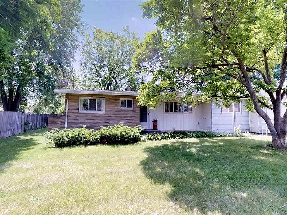 1st image of 3565 Crestmont Dr