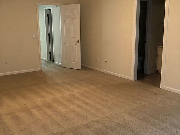 5th image of 126 W Briar Dr