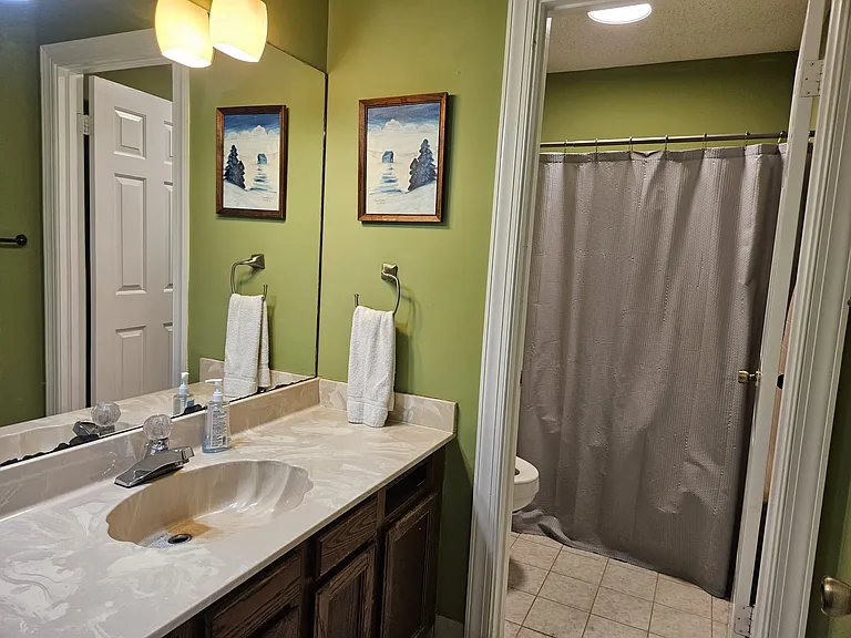 2566 Vauxhall Pl — Photo 18