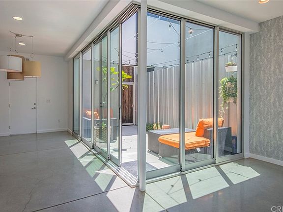 3rd image of 4268 Perlita Ave