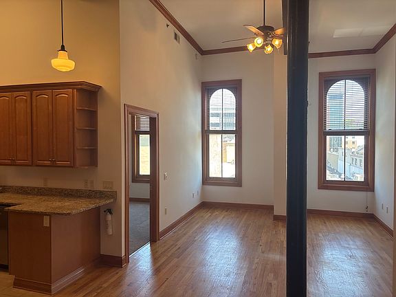 2nd image of 330 Northampton St #303