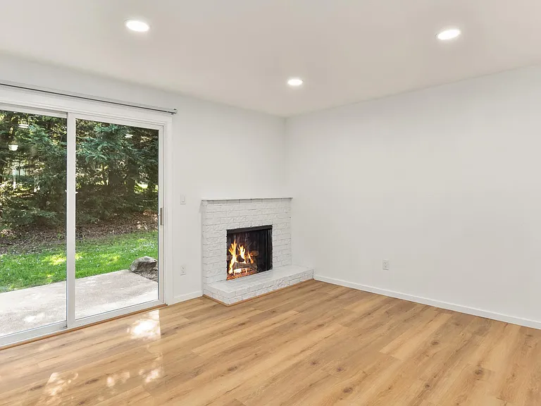 5020 S 58th St #A — Photo 8